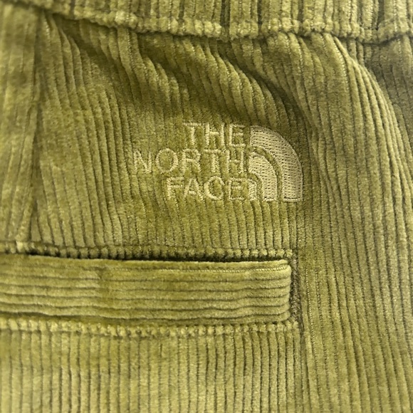 The North Face Utility Cord Easy Pant- Sulphur Moss Men’s Medium/ Regular NWT - Picture 9 of 10